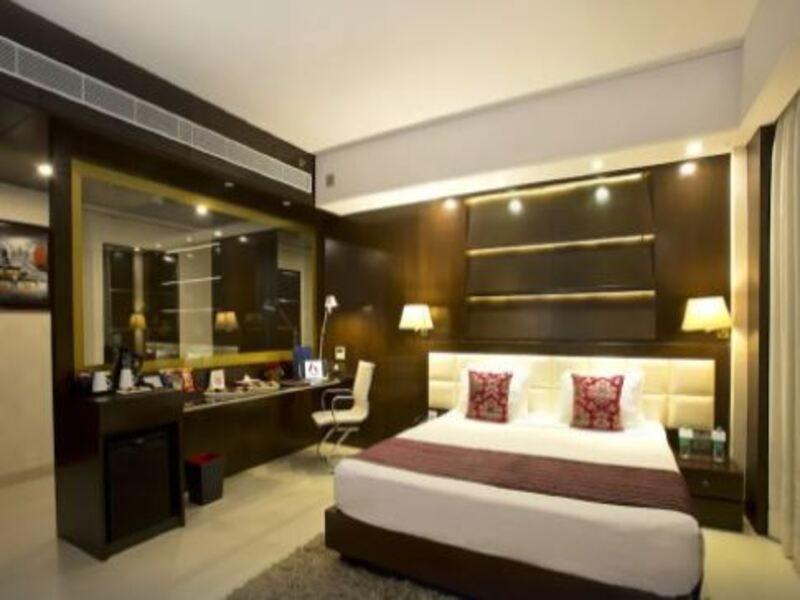 Kings Forth Hotels New Delhi Bagian luar foto