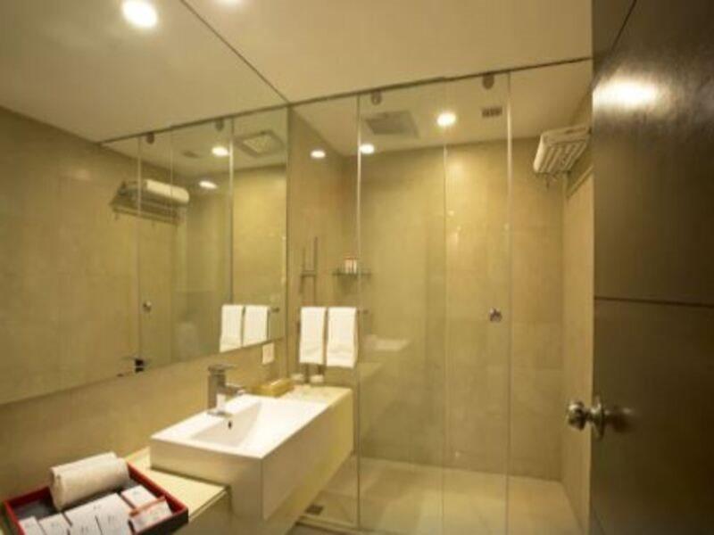 Kings Forth Hotels New Delhi Bagian luar foto